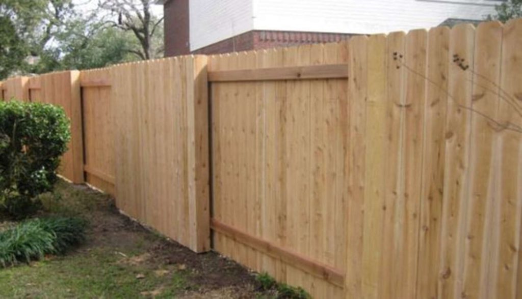 good neighbor fence alternating